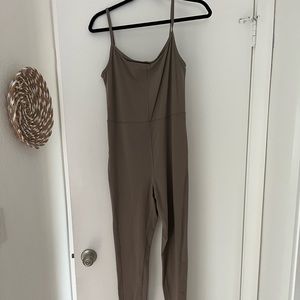 Aritzia Divinty Jumpsuit Size Large